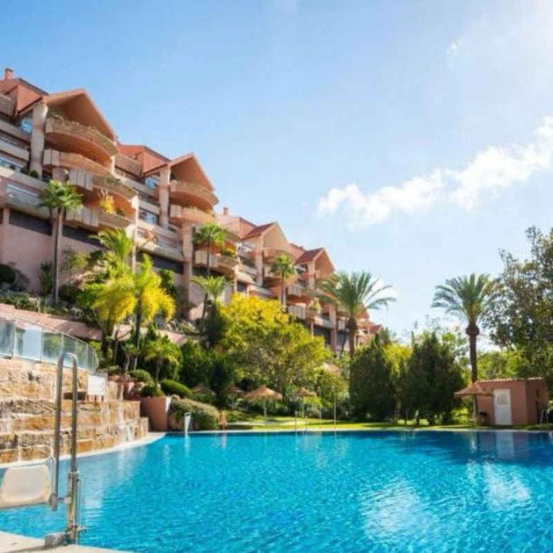 Middle Floor Apartment in Marbella, Costa del Sol – 2 beds – 577000 €
