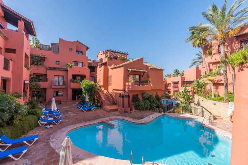 Middle Floor Apartment in Marbella, Costa del Sol – 3 beds – 475000 €