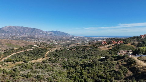 Middle Floor Apartment in Marbella, Costa del Sol – 2 beds – 500000 € - photo 24 of 26