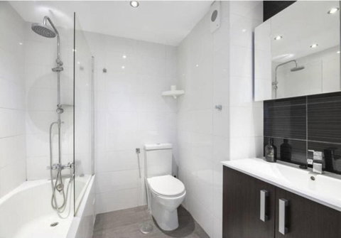 Middle Floor Apartment in Marbella, Costa del Sol – 2 beds – 475000 € - photo 7 of 10