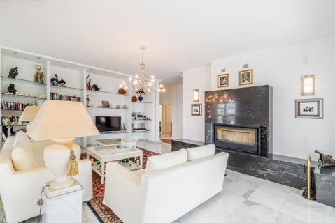 Detached Villa in Estepona, Costa del Sol – 5 beds – 2400000 € - photo 5 of 25