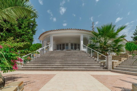 Detached Villa in Estepona, Costa del Sol – 5 beds – 2400000 € - photo 7 of 25