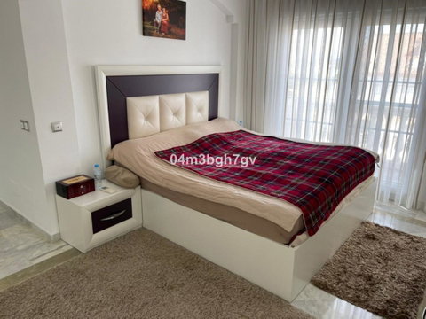 Detached Villa in Estepona, Costa del Sol – 4 beds – 995000 € - photo 7 of 15