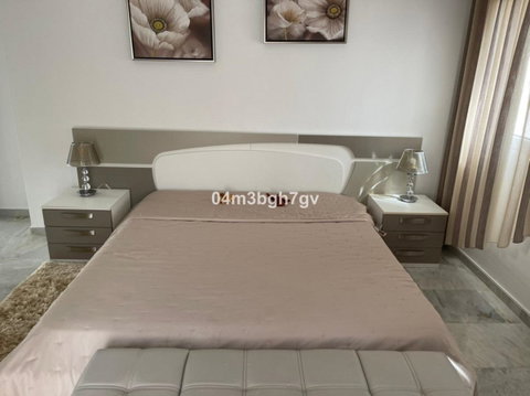Detached Villa in Estepona, Costa del Sol – 4 beds – 995000 € - photo 9 of 15