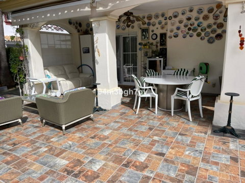 Detached Villa in Estepona, Costa del Sol – 4 beds – 995000 € - photo 13 of 15