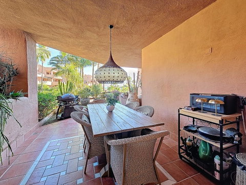 Ground Floor Apartment in Estepona, Costa del Sol – 3 beds – 1200000 € - photo 11 of 40