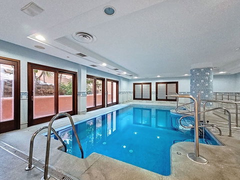 Ground Floor Apartment in Estepona, Costa del Sol – 3 beds – 1200000 € - photo 37 of 40