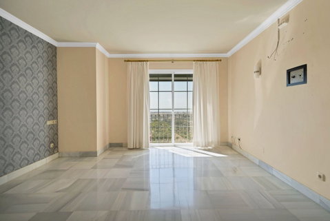 Middle Floor Apartment in Benahavís, Costa del Sol – 2 beds – 559000 € - photo 11 of 43