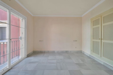 Middle Floor Apartment in Benahavís, Costa del Sol – 2 beds – 559000 € - photo 12 of 43