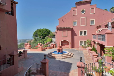 Middle Floor Apartment in Benahavís, Costa del Sol – 2 beds – 559000 € - photo 30 of 43