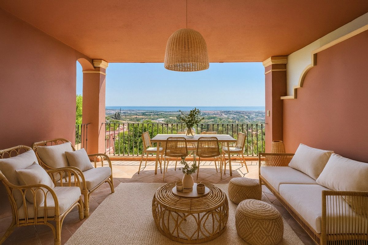 Middle Floor Apartment in Benahavís, Costa del Sol – 2 beds – 559000 € - photo 40 of 43