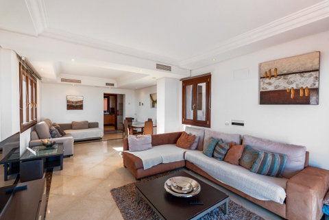 Penthouse in Estepona, Costa del Sol – 1 beds – 795000 € - photo 6 of 19