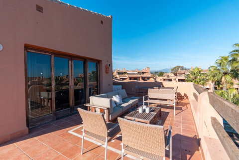 Penthouse in Estepona, Costa del Sol – 1 beds – 795000 € - photo 8 of 19