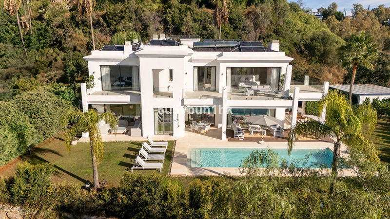 Detached Villa in Benahavís, Costa del Sol – 5 beds – 4150000 €