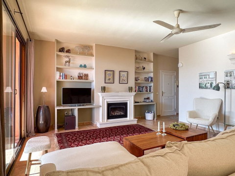 Middle Floor Apartment in Marbella, Costa del Sol – 3 beds – 475000 € - photo 5 of 38