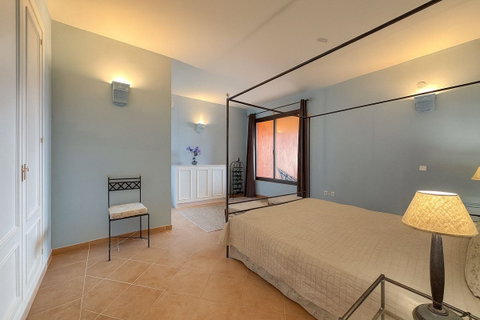 Middle Floor Apartment in Marbella, Costa del Sol – 3 beds – 475000 € - photo 18 of 38