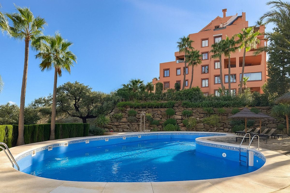 Middle Floor Apartment in Marbella, Costa del Sol – 3 beds – 475000 € - photo 33 of 38