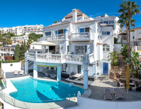 Detached Villa in Mijas, Costa del Sol – 5 beds – 1650000 € - photo 3 of 37