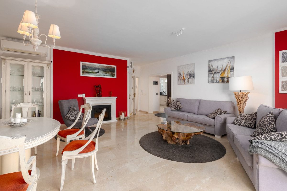 Detached Villa in Mijas, Costa del Sol – 5 beds – 1650000 € - photo 9 of 37