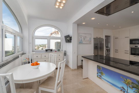 Detached Villa in Mijas, Costa del Sol – 5 beds – 1650000 € - photo 11 of 37