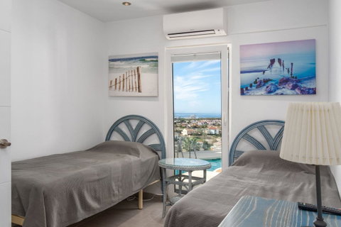Detached Villa in Mijas, Costa del Sol – 5 beds – 1650000 € - photo 16 of 37