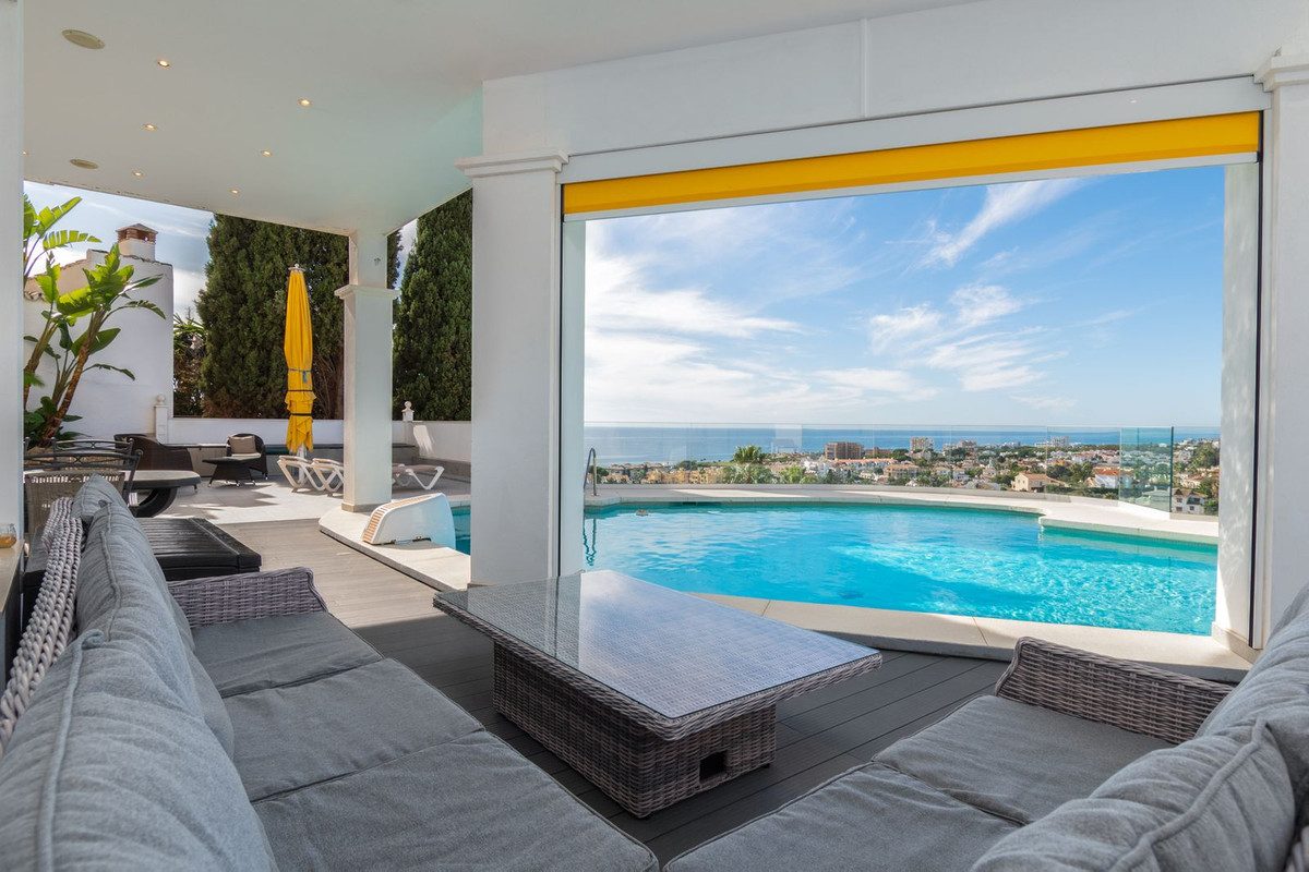 Detached Villa in Mijas, Costa del Sol – 5 beds – 1650000 € - photo 20 of 37