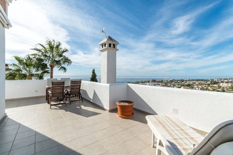 Detached Villa in Mijas, Costa del Sol – 5 beds – 1650000 € - photo 33 of 37