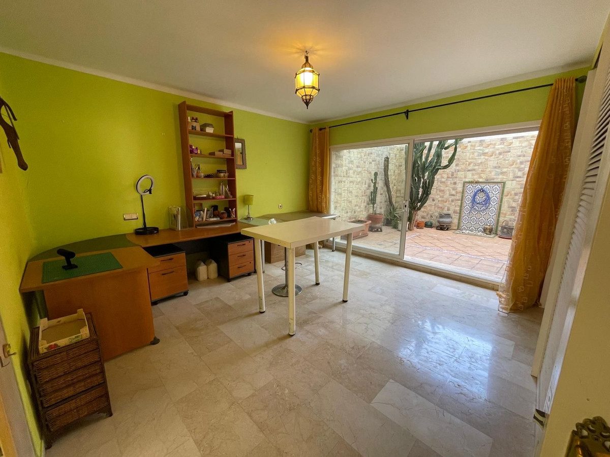Ground Floor Apartment in Marbella, Costa del Sol – 3 beds – 795000 € - photo 4 of 10