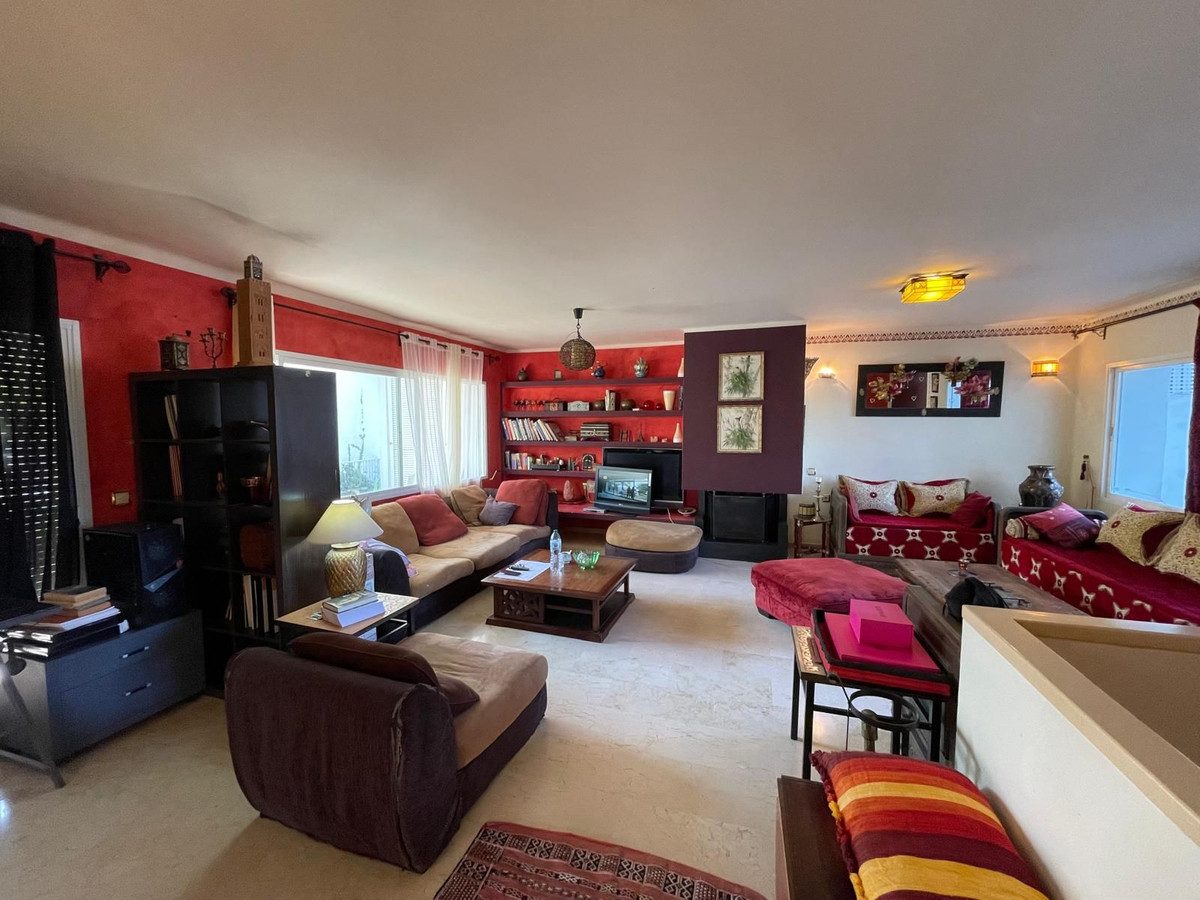 Ground Floor Apartment in Marbella, Costa del Sol – 3 beds – 795000 € - photo 6 of 10