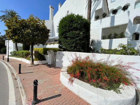 Ground Floor Apartment in Marbella, Costa del Sol – 3 beds – 795000 € - photo 10 of 10