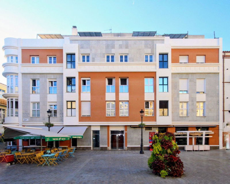 Middle Floor Apartment in Torremolinos, Costa del Sol – 2 beds – 409950 €