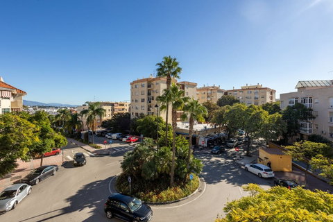 Middle Floor Apartment in Estepona, Costa del Sol – 3 beds – 485000 € - photo 8 of 28