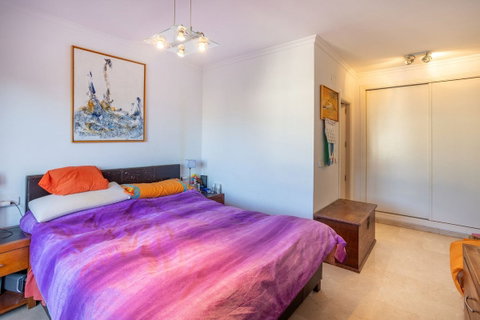 Middle Floor Apartment in Estepona, Costa del Sol – 3 beds – 485000 € - photo 11 of 28