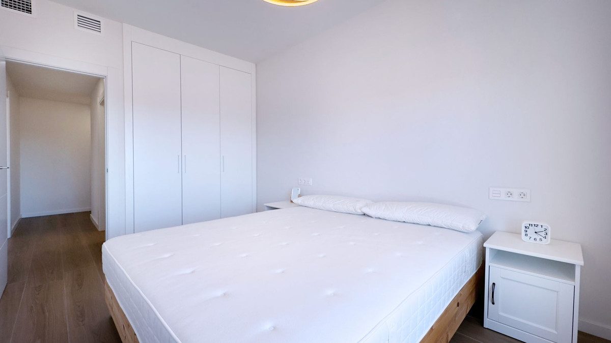 Middle Floor Apartment in Marbella, Costa del Sol – 3 beds – 475000 € - photo 12 of 17