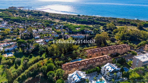 Middle Floor Apartment in Marbella, Costa del Sol – 3 beds – 455000 € - photo 3 of 26