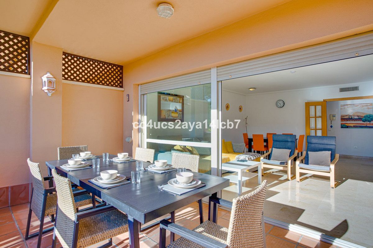 Middle Floor Apartment in Marbella, Costa del Sol – 3 beds – 455000 € - photo 5 of 26