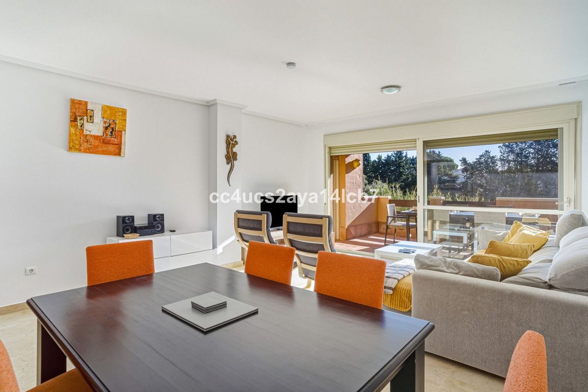 Middle Floor Apartment in Marbella, Costa del Sol – 3 beds – 455000 € - photo 8 of 26