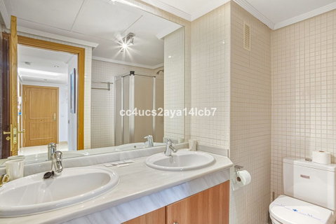 Middle Floor Apartment in Marbella, Costa del Sol – 3 beds – 455000 € - photo 15 of 26