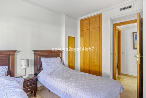Middle Floor Apartment in Marbella, Costa del Sol – 3 beds – 455000 € - photo 18 of 26