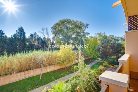 Middle Floor Apartment in Marbella, Costa del Sol – 3 beds – 455000 € - photo 22 of 26