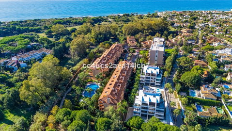 Middle Floor Apartment in Marbella, Costa del Sol – 3 beds – 455000 € - photo 24 of 26