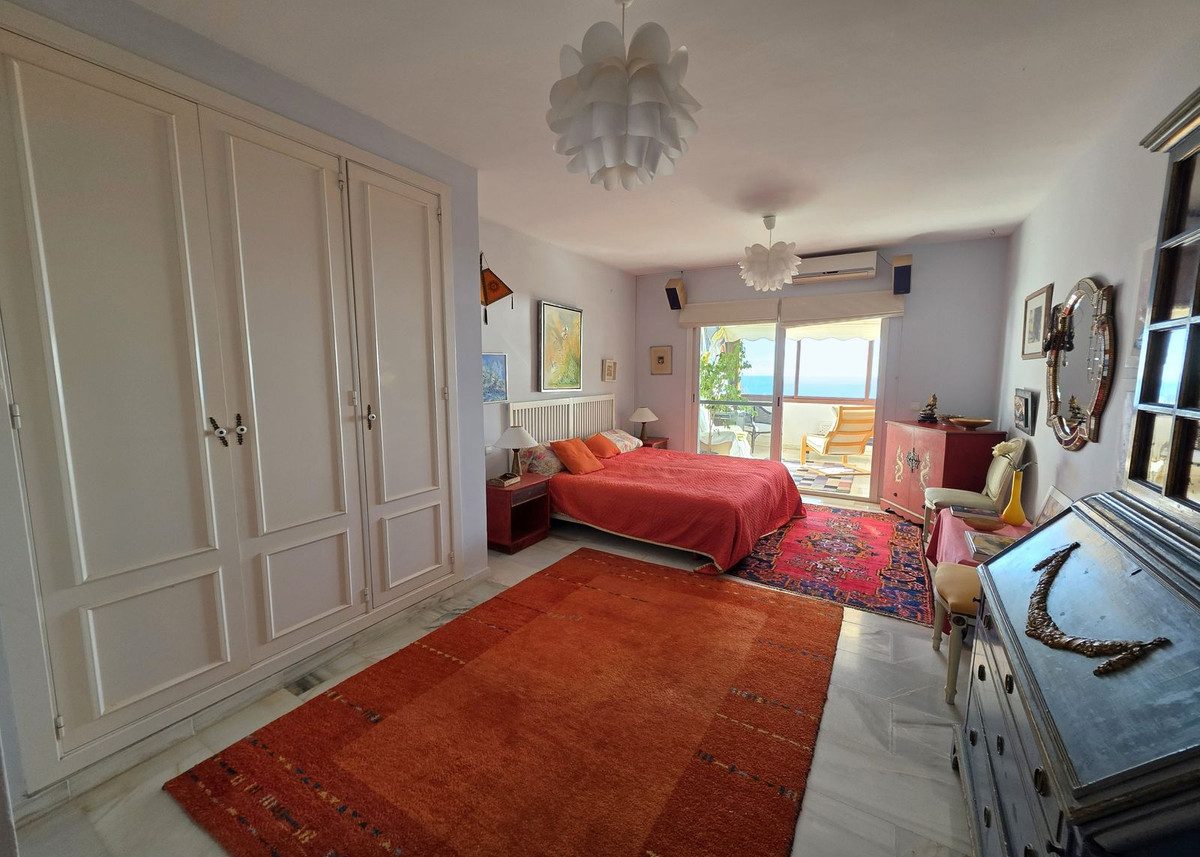 Middle Floor Apartment in Marbella, Costa del Sol – 2 beds – 399000 € - photo 7 of 26