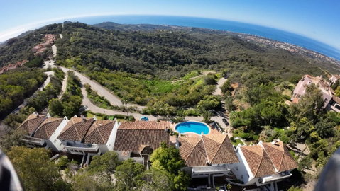 Middle Floor Apartment in Marbella, Costa del Sol – 2 beds – 399000 € - photo 18 of 26
