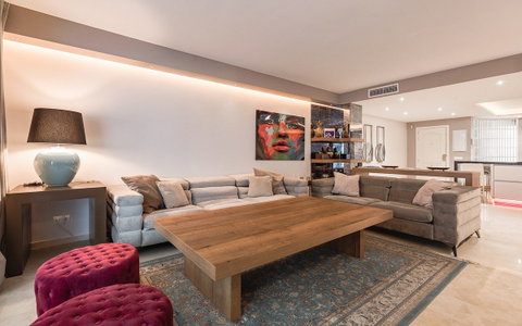 Middle Floor Apartment in Marbella, Costa del Sol – 2 beds – 795000 € - photo 3 of 24