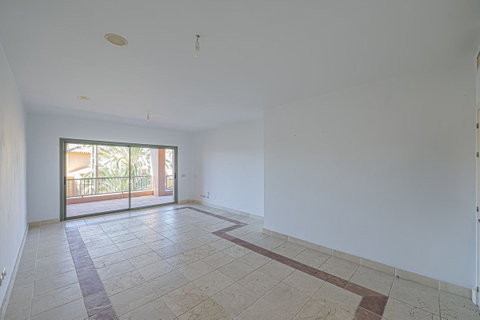 Middle Floor Apartment in Estepona, Costa del Sol – 2 beds – 420000 € - photo 2 of 38