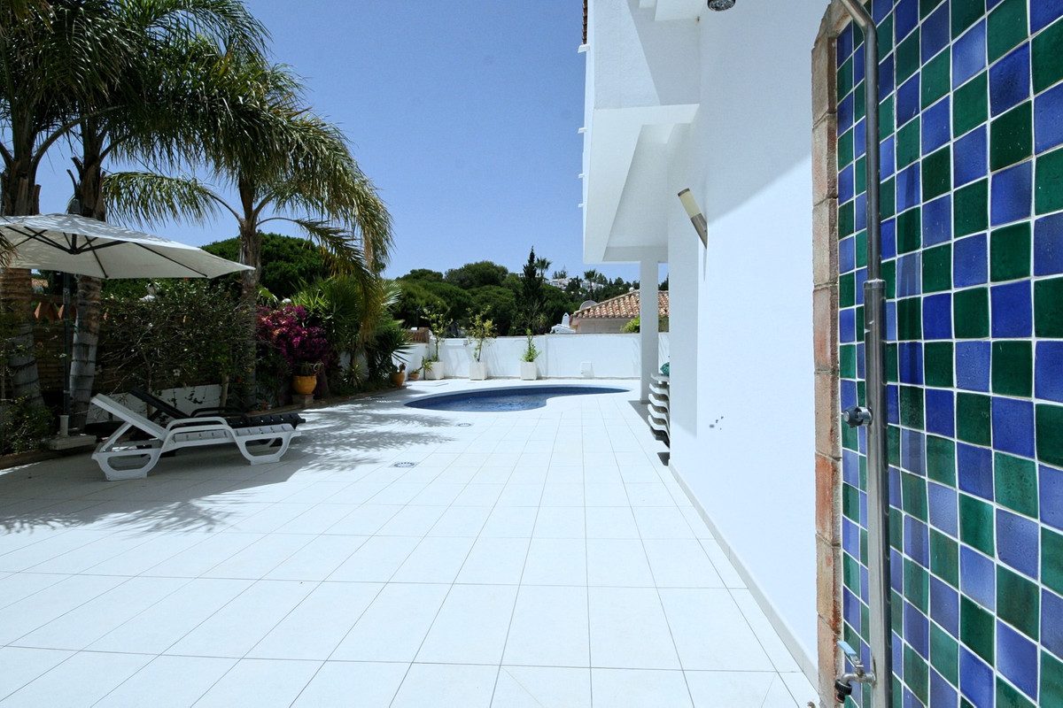 Detached Villa in Mijas, Costa del Sol – 4 beds – 995000 € - photo 4 of 22