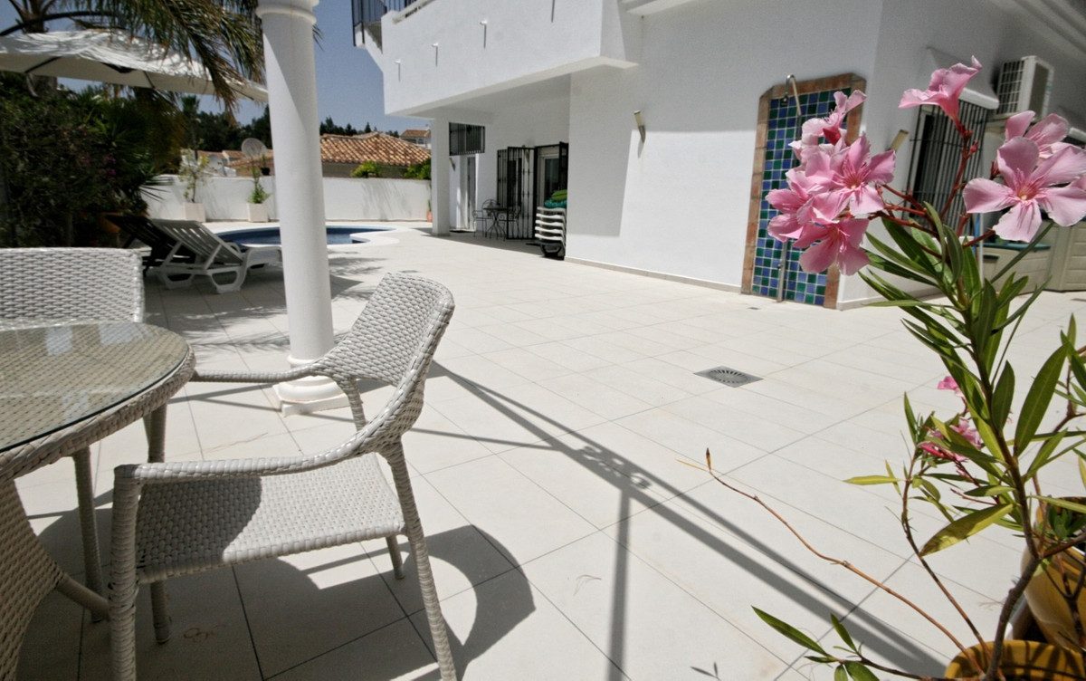 Detached Villa in Mijas, Costa del Sol – 4 beds – 995000 € - photo 5 of 22