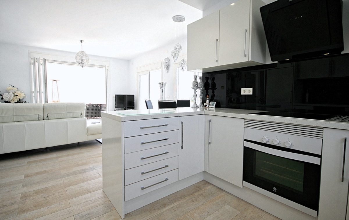 Detached Villa in Mijas, Costa del Sol – 4 beds – 995000 € - photo 10 of 22