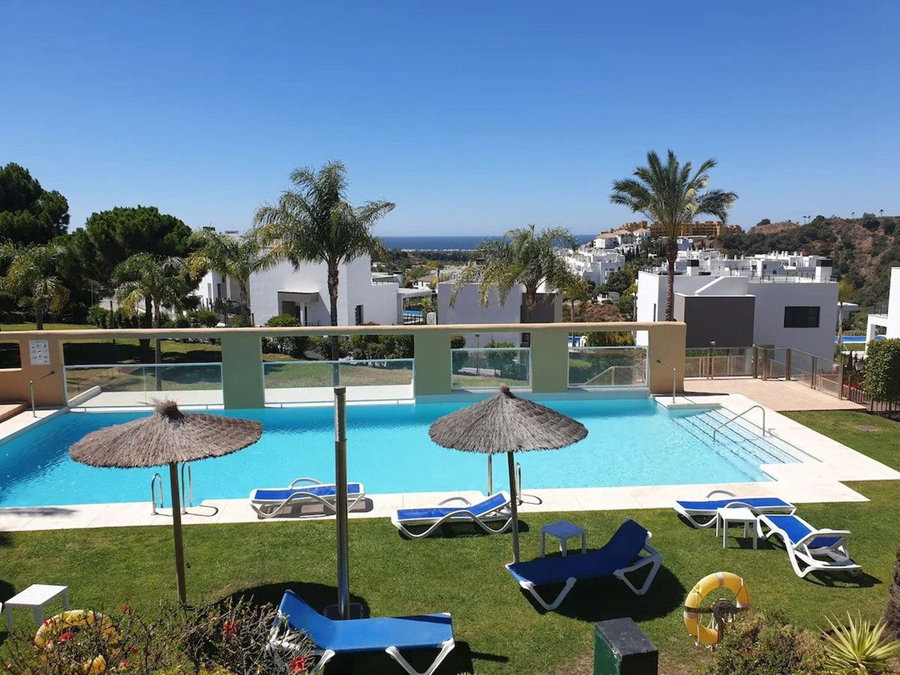 Ground Floor Apartment in Estepona, Costa del Sol – 2 beds – 350000 € - photo 1 of 28