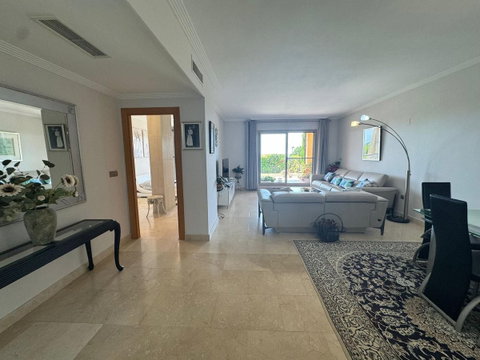 Ground Floor Apartment in Estepona, Costa del Sol – 2 beds – 350000 € - photo 24 of 28